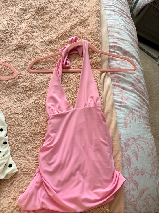 Aritzia Tops - Aritzia Pink Halter Tank Top